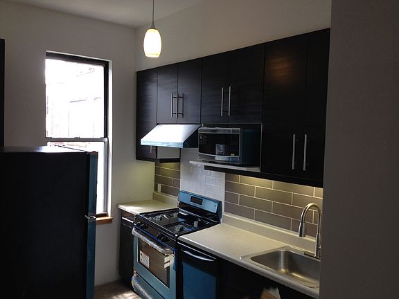 4th image of 192 Saint Nicholas Ave