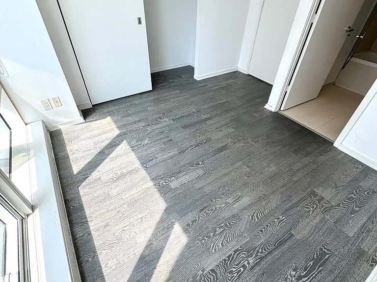 1 Bloor St E #2510 — Photo 16