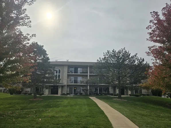 11131 Wisconsin Ct APT 2D, Orland Park, IL 60467