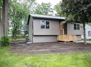 103 Thomas Ave, Evansdale, IA 50707
