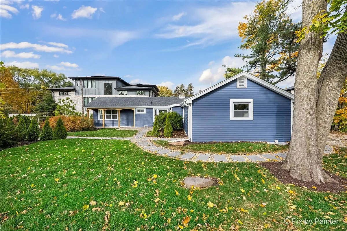 481 Edward Ct photo 1