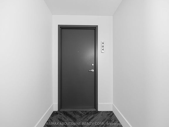 5th image of 11 Superior Ave #904