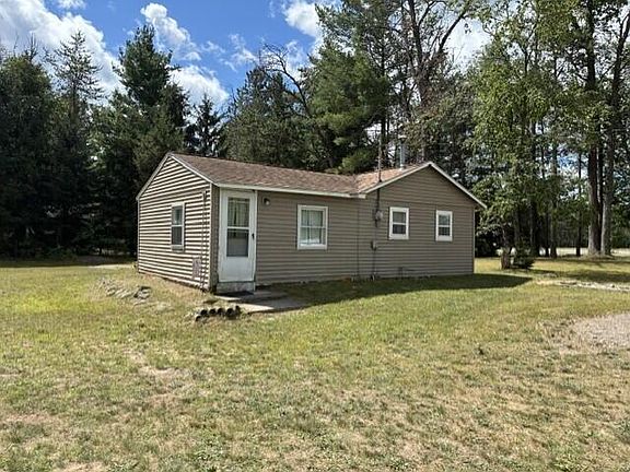 2nd image of 10220 N Finley Lake Rd