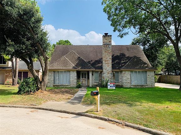 3rd image of 4811 Wind Chimes Dr