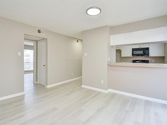 3rd image of 1950 Spenwick Dr #302