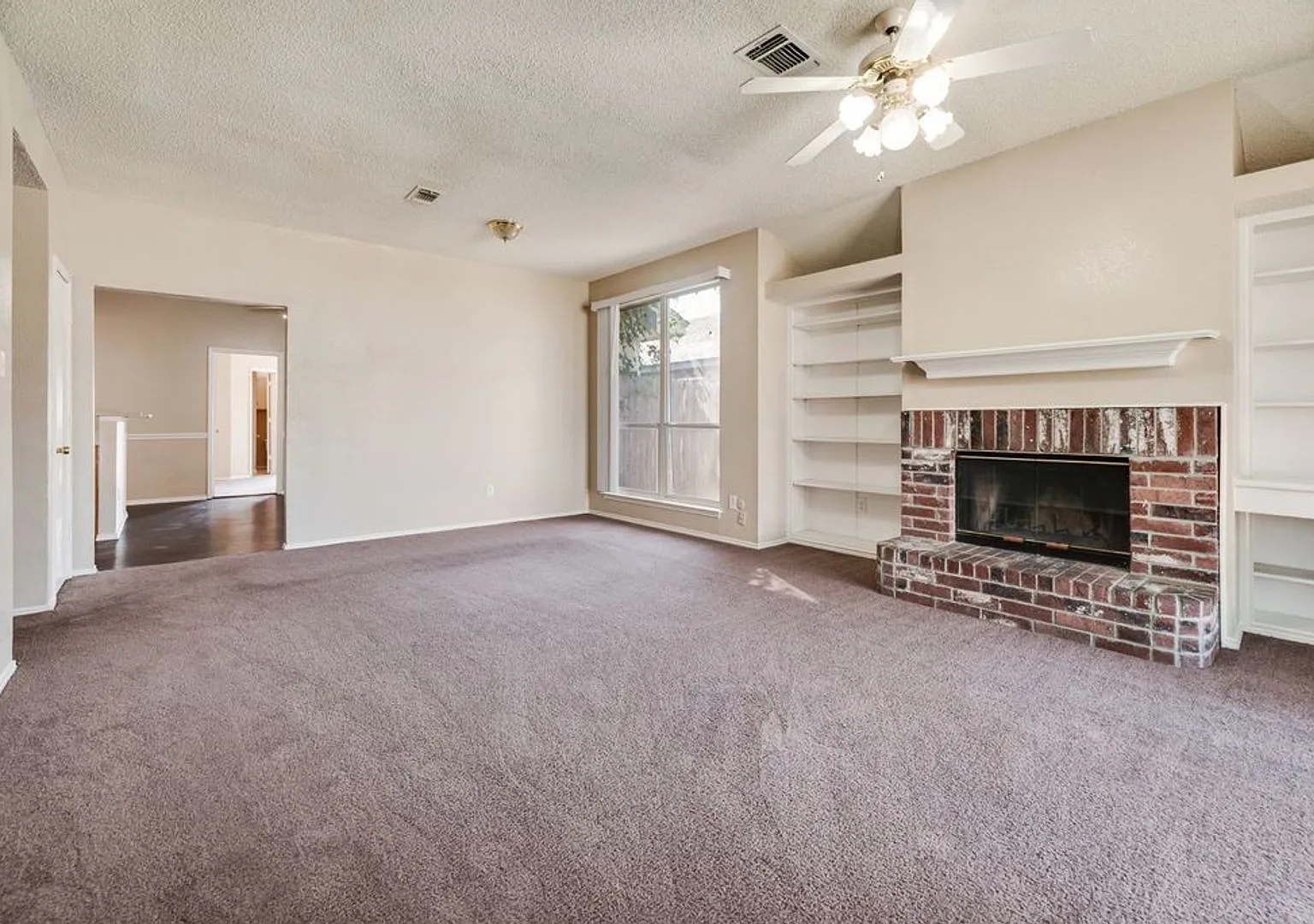 Mesquite 4 Bedroom for Lease — Photo 2