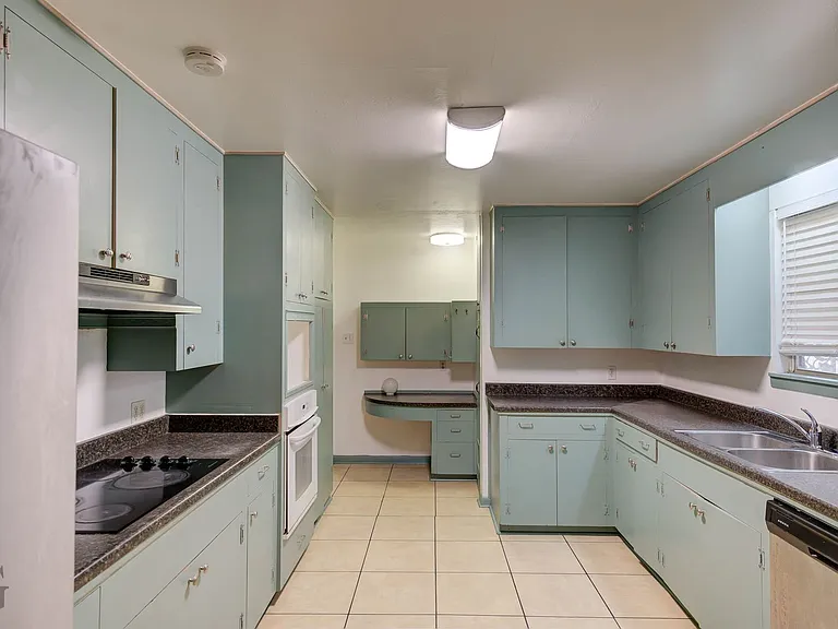 2829 Doles Pl — Photo 4