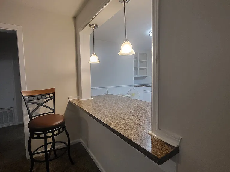 4015 Lakewood Dr — Photo 5