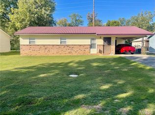 912 Daisy Dr, Dexter, MO 63841