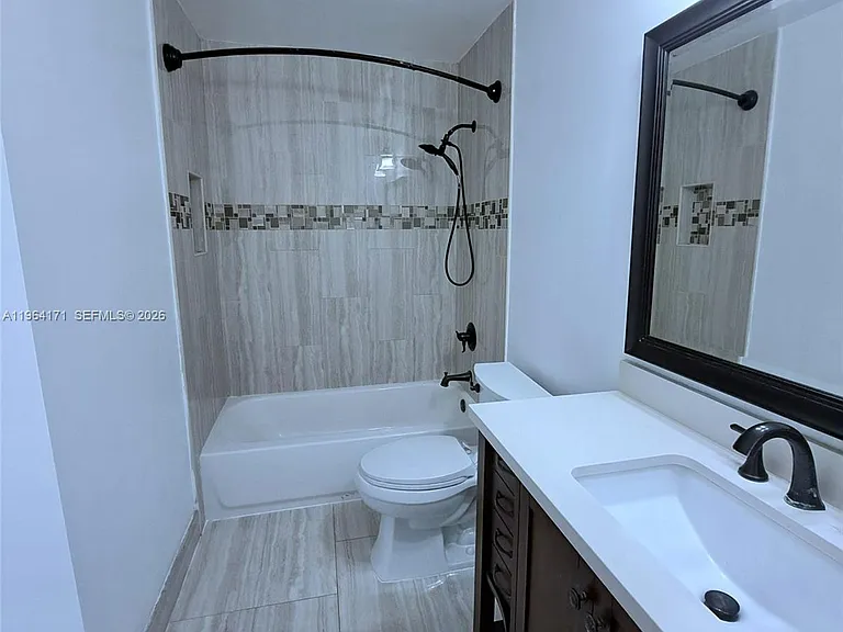 3920 Woodside Dr — Photo 7