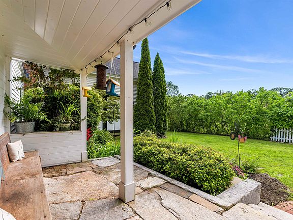 4th image of 415 Flanders Memorial Road