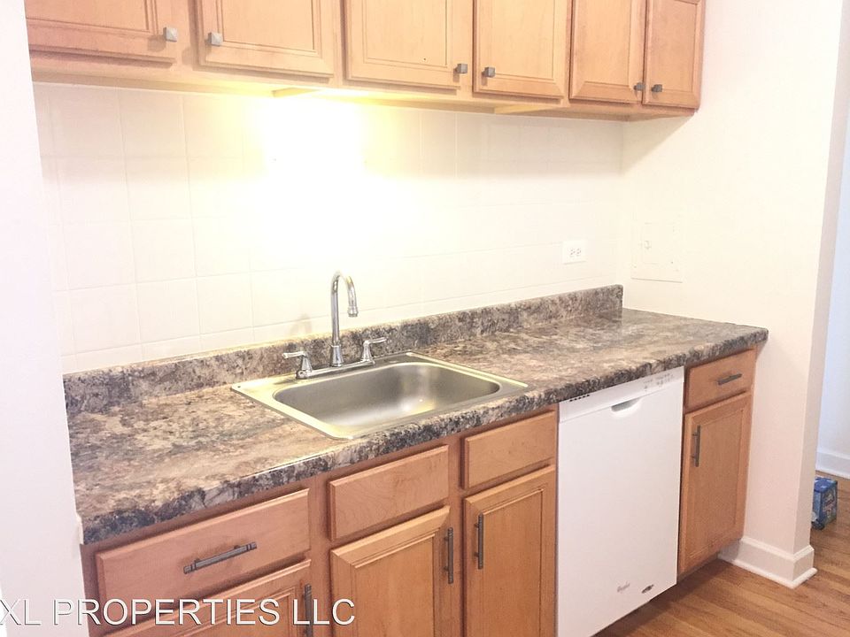 2nd image of 1022 W Catalpa Ave APT 213