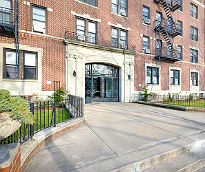 179 Ocean Parkway in Kensington