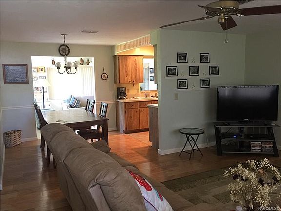 3rd image of 3696 N Honeylocust Dr