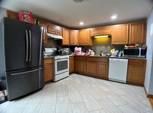 16 Wilson St #B, Natick, MA 01760