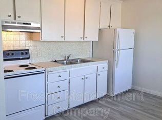 1360 E Bulldog Ln, Fresno, CA 93710