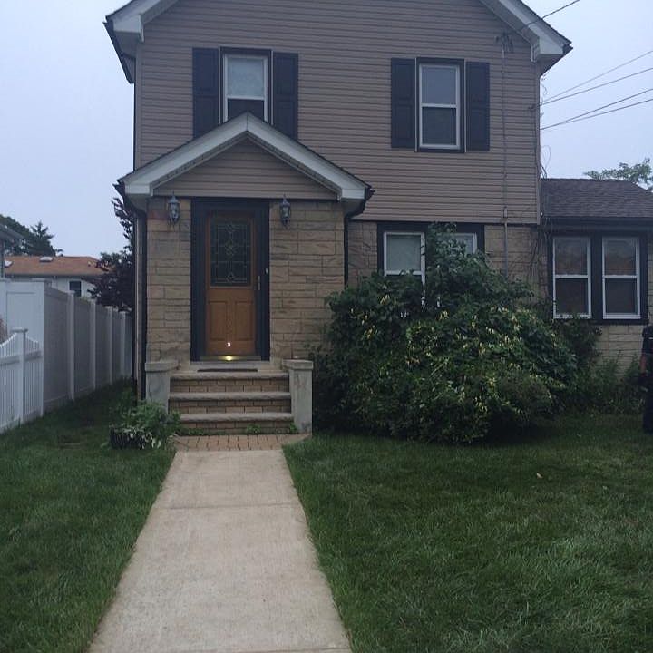 1st image of 836 Clocks Blvd