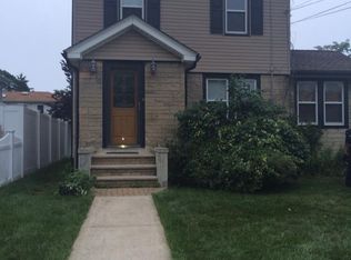 836 Clocks Blvd, Massapequa, NY 11758