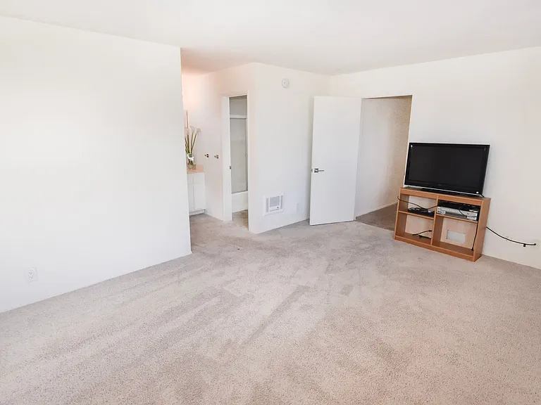 1300 Seacoast Dr #B — Photo 28