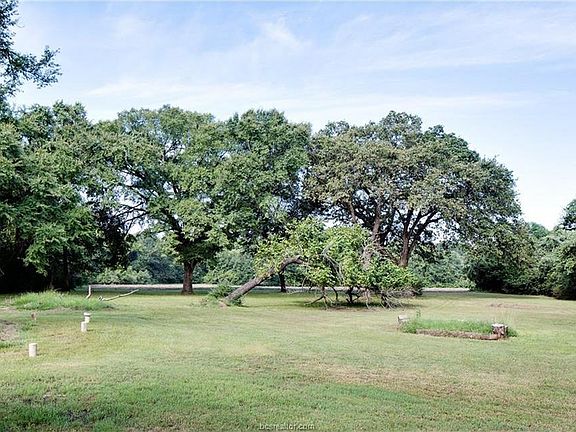3rd image of 10308 Dogwood Trl