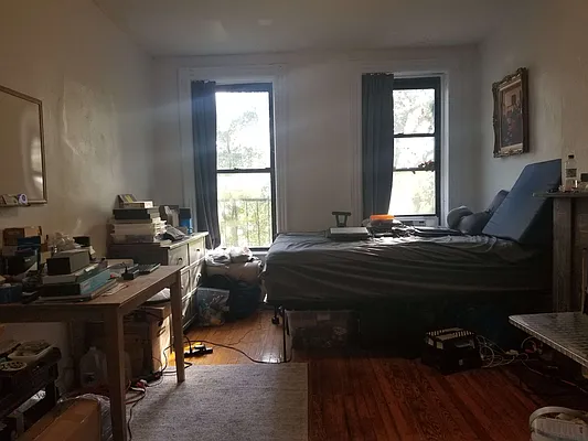 Rented by Frank Valvo Real Estate | media 28