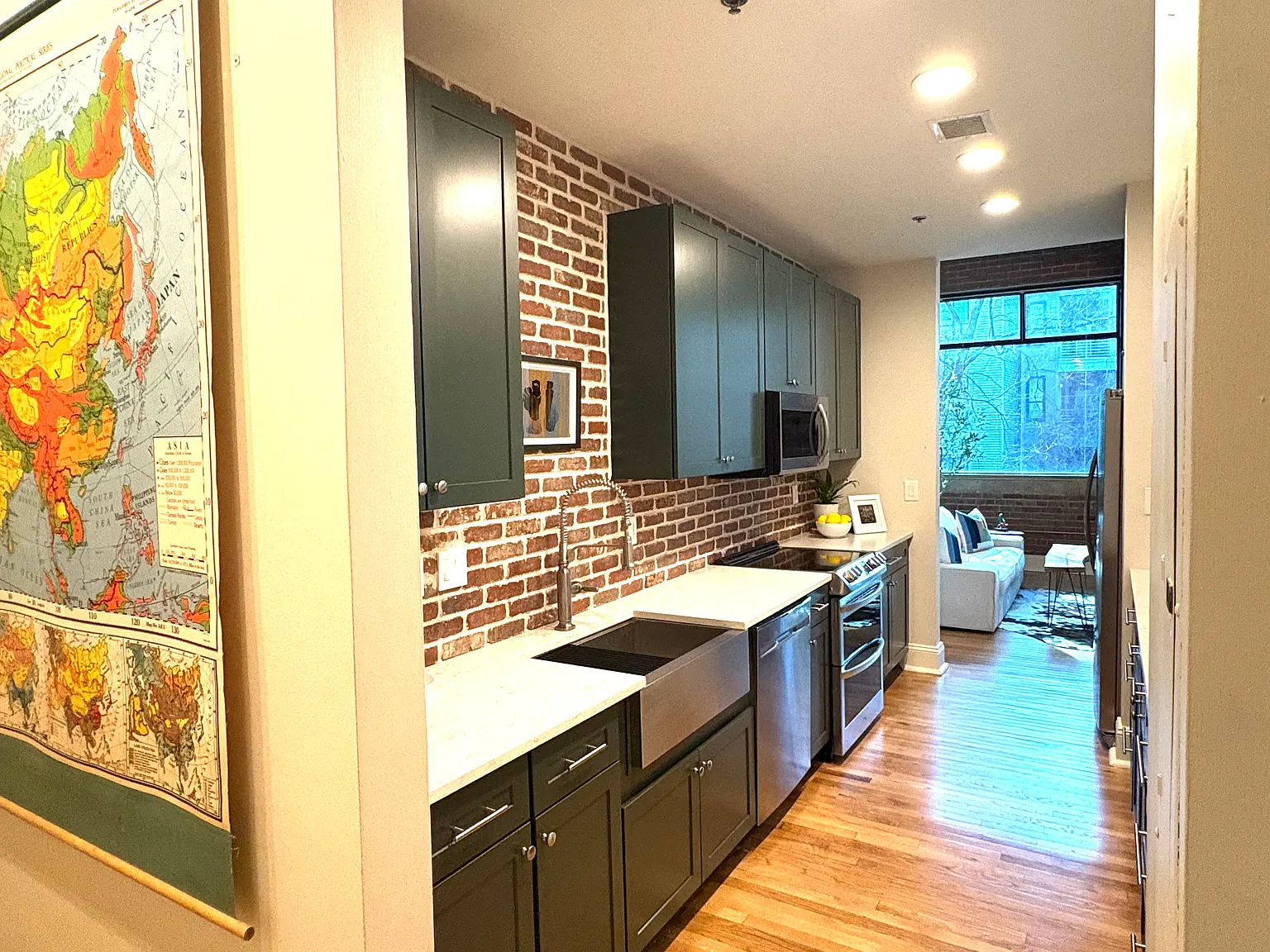 1 bed, 1583 sqft, $3,000 — Photo 2