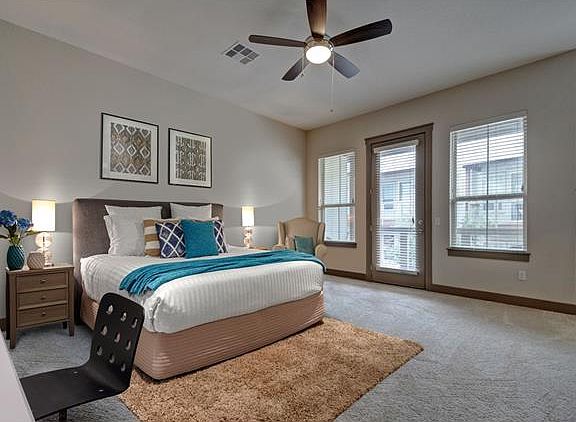 5th image of 2520 Bluebonnet Ln #25