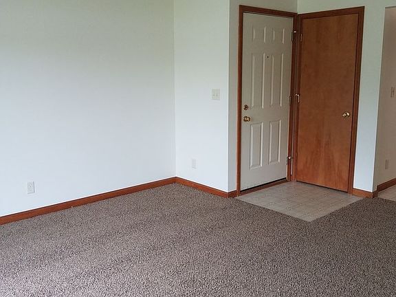 4th image of 214 Tanglewood Dr