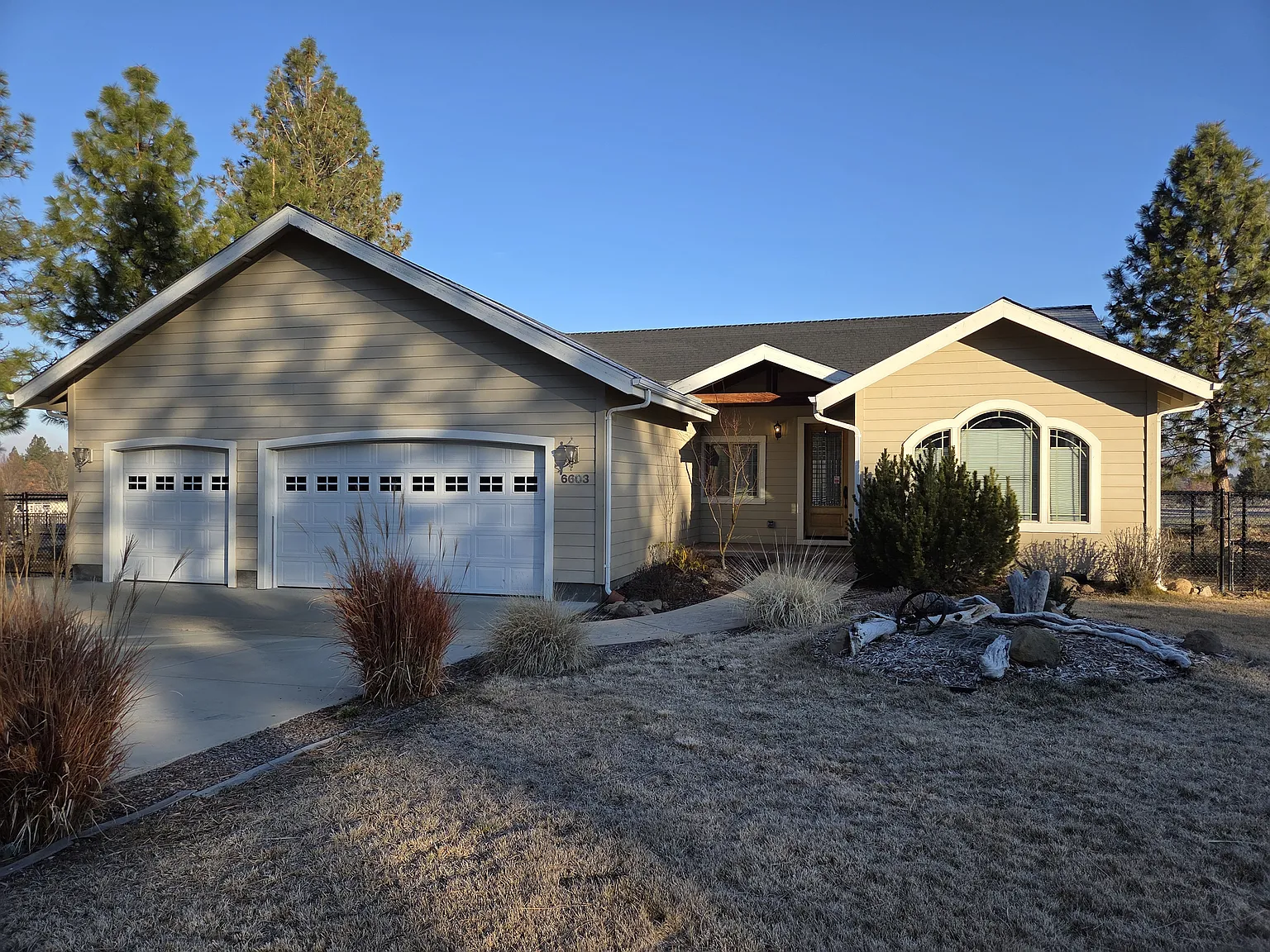 3 bed, 1618 sqft, $2,300 — Photo 1