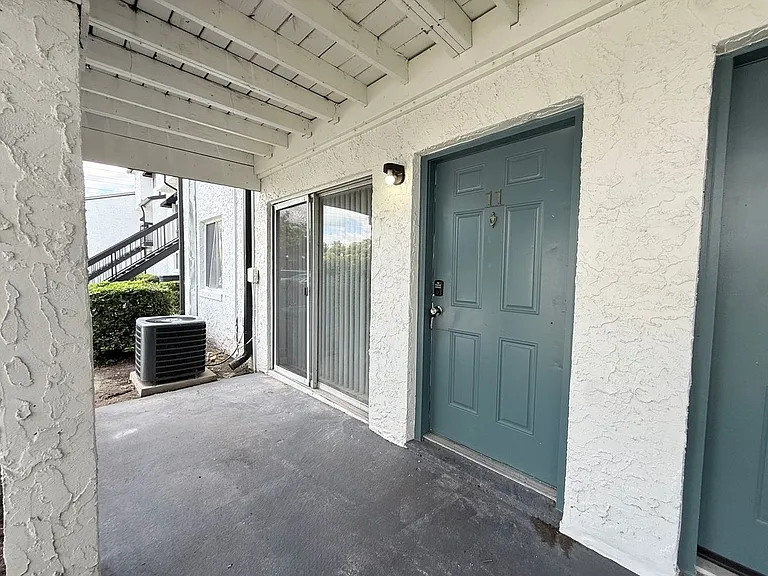 4115 S Semoran Blvd #11 — Photo 2