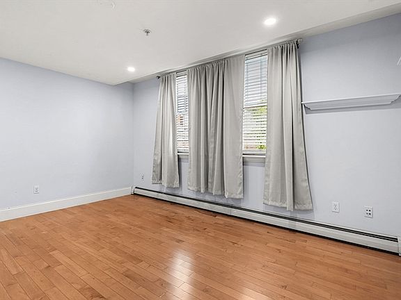 3rd image of 180 Prospect St #7