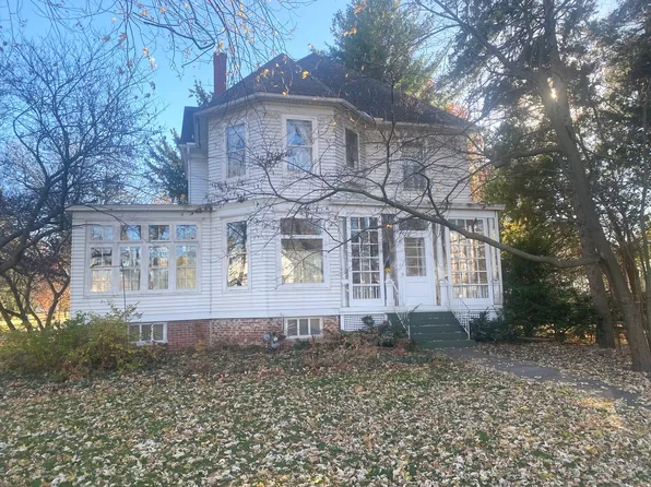 1101 6th St, Mendota, IL 61342