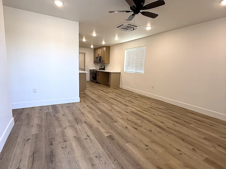 201 W Center St #13 — Photo 3
