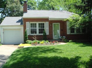 2852 Manderly Dr, Saint Louis, MO 63144