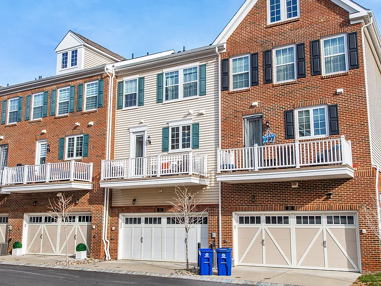 33 Landmark Ln — Photo 29