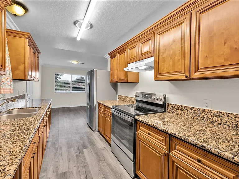 11074 Knobb Ave — Photo 12