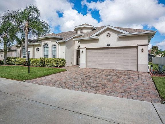 3rd image of 1388 Tipperary Dr