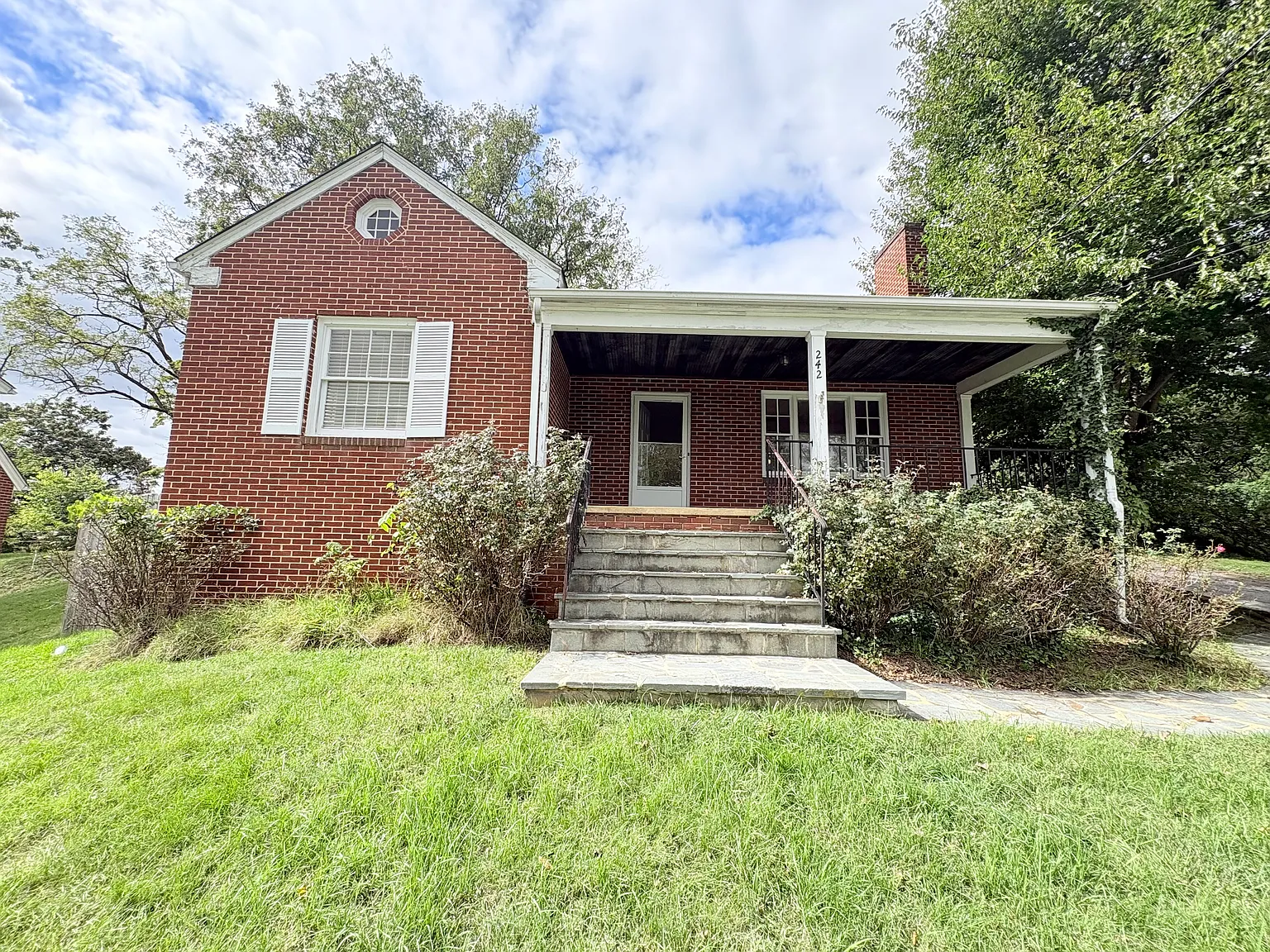 4 bed, 1500 sqft, $1,895 — Photo 2