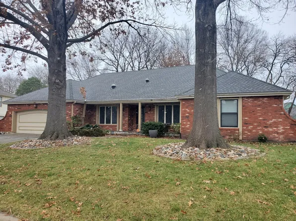 7982 W 114th Ter, Overland Park, KS 66210