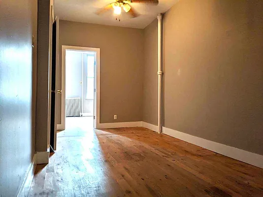 Rented by Premier Metro Realty Corp | media 35