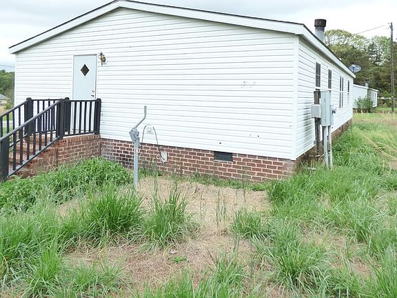 3rd image of 1488 Boyd St