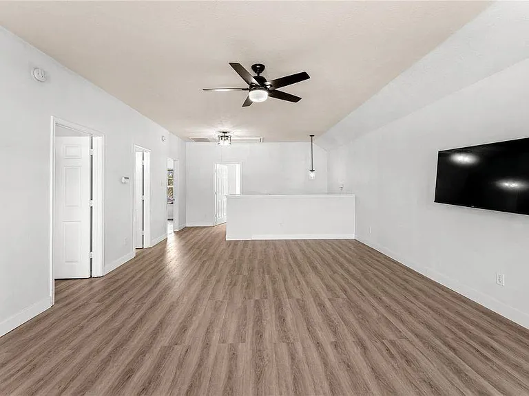 19106 Spring Meadows Ln — Photo 18