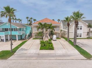 122 E Bahama St #2, South Padre Island, TX 78597