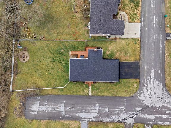 3rd image of 756 Hildeen Dr