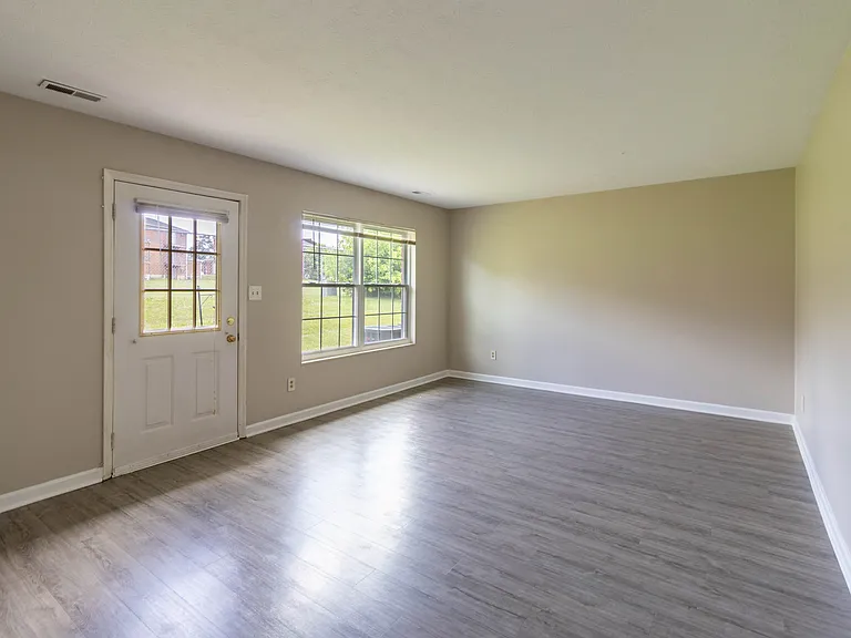 212 Rosemarie Dr #5 — Photo 5