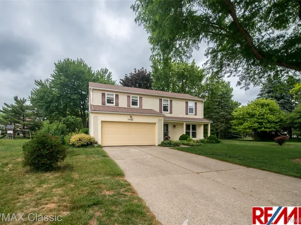 34682 Bunker Hill Dr, Farmington Hills, MI 48331