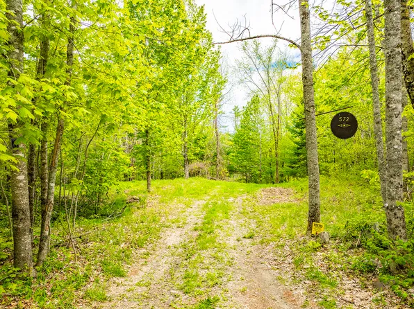 572 Old County Road, Washington, ME 04574