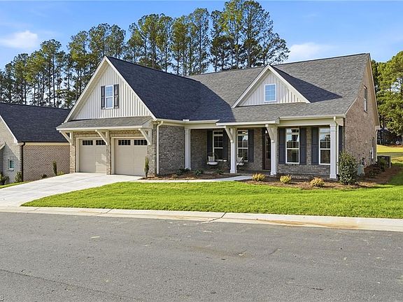 4th image of 270 Olde Lantern Dr
