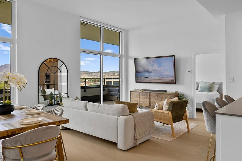 2 bed, 2.0 bath, $7,000 — Photo 2