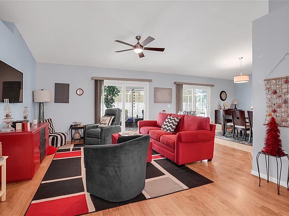 5th image of 1039 N Hartsdale St